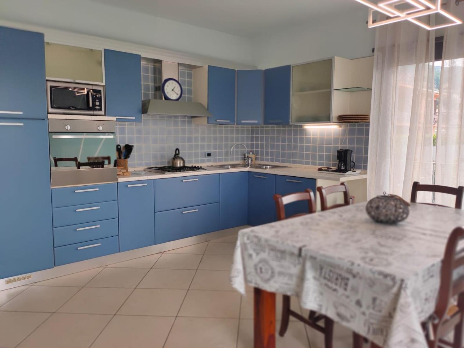 Garda Dreams Apartment Torri Del Benaco Exterior photo